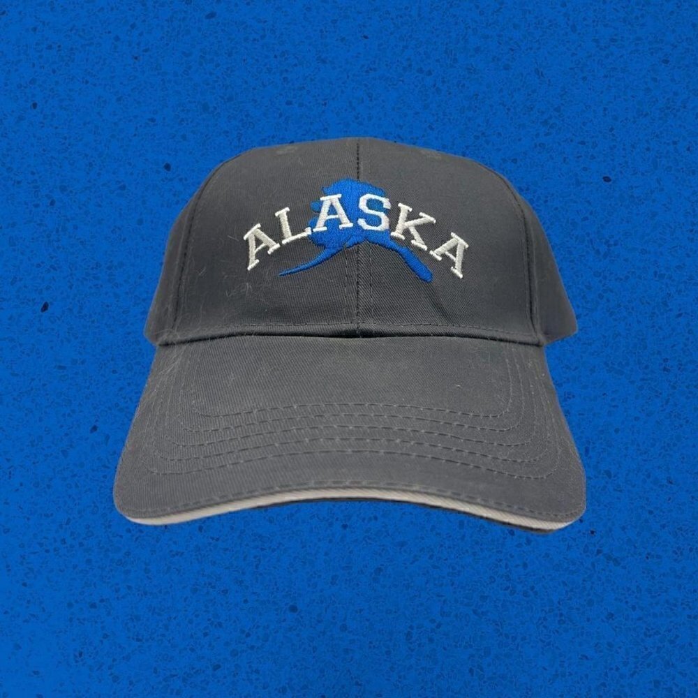 Alaska tourist USA hat